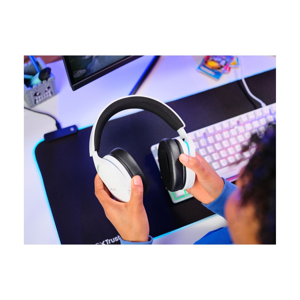 Trust Gaming GXT 491 Fayzo Wireless Gaming Headset with Microphone / Bluetooth / 3.5mm Jack / White